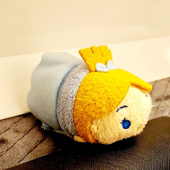 Disney Tsum Tsum Peter Pan Wendy mini plush 3.5 " - Picture 2 of 13